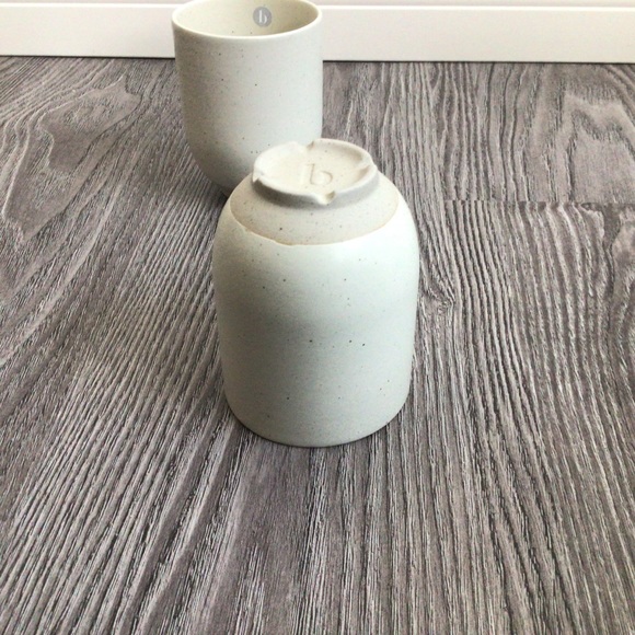 Set of Two Tea Cups - Picture 7 of 8